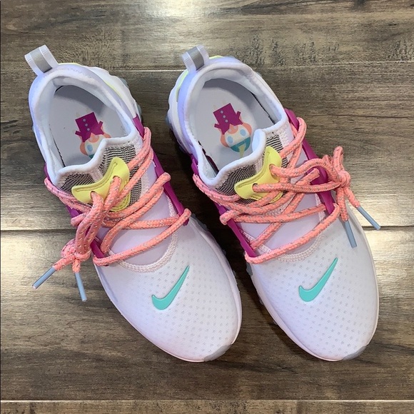 W NIKE REACT PRESTO White/Hyper Violet - Picture 12 of 16